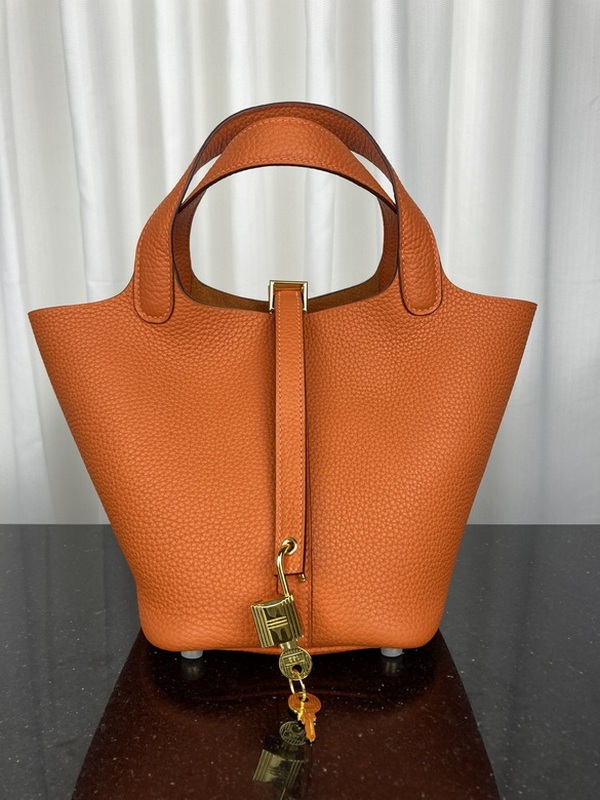 Hermes Handbags 153